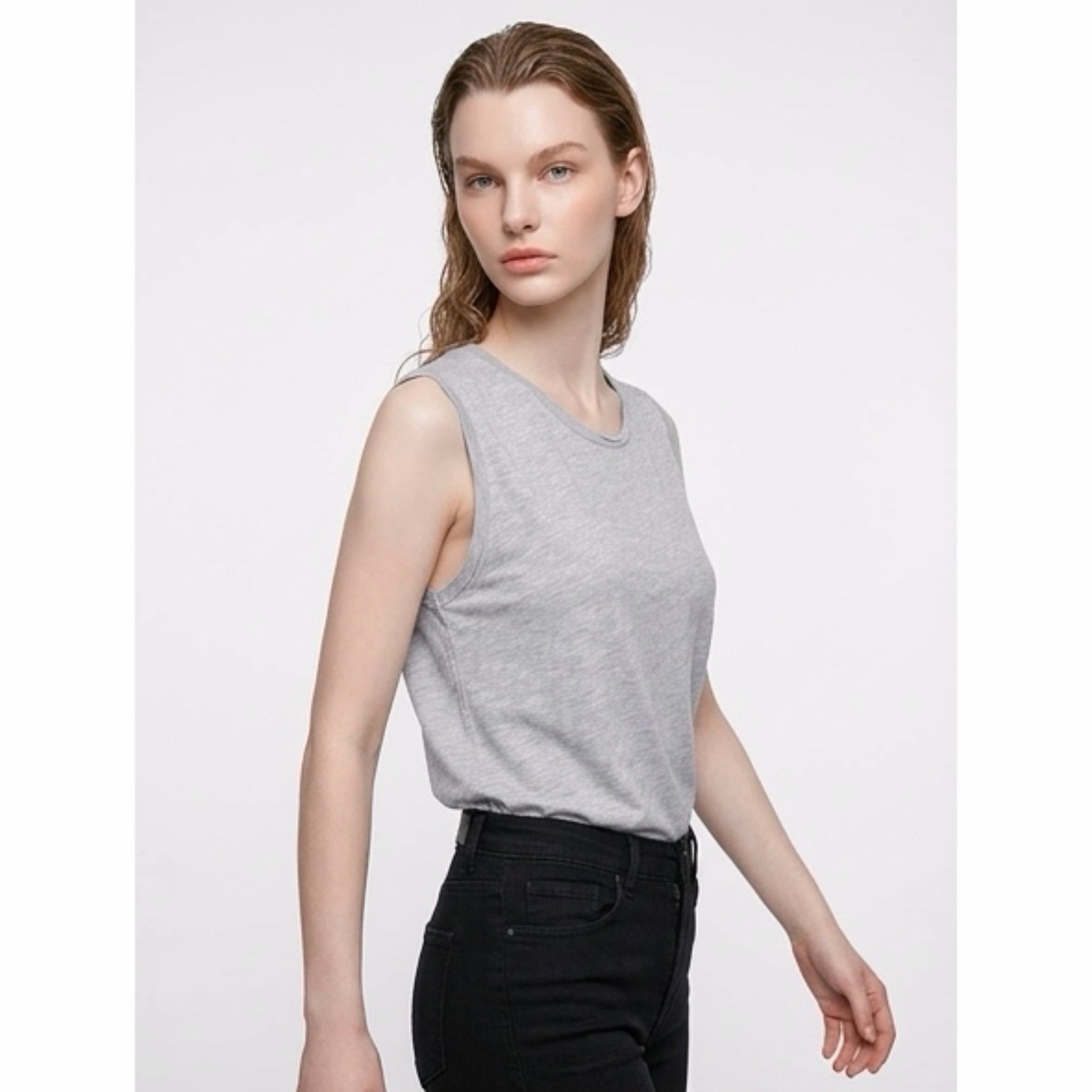 Daisy Rae Everyday Women’s Sleeveless Muscle Tank Raw Hem Heather Grey