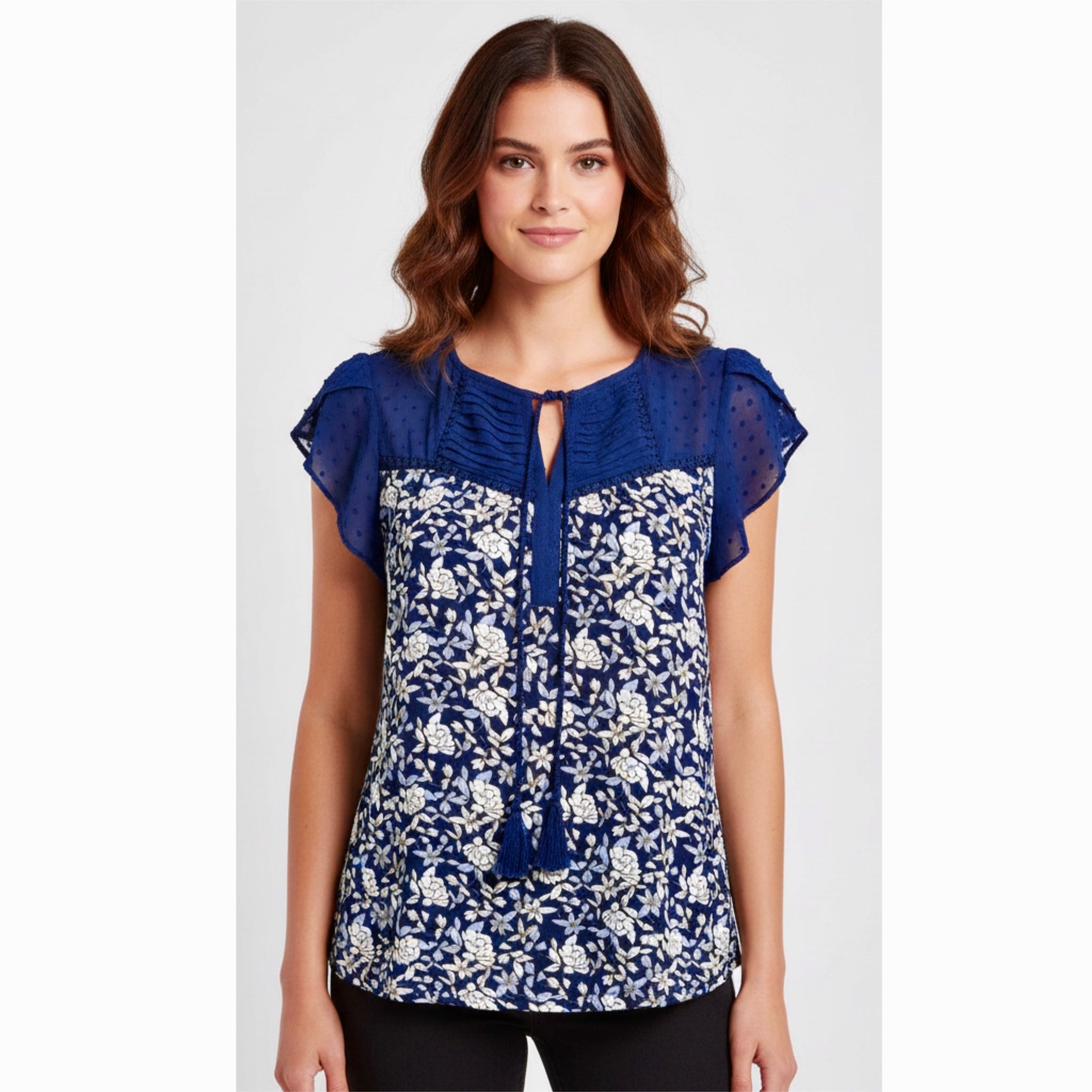 DANIEL RAINN Cottage Floral Lace Short Sleeve Blouse Women’s Top in Blue