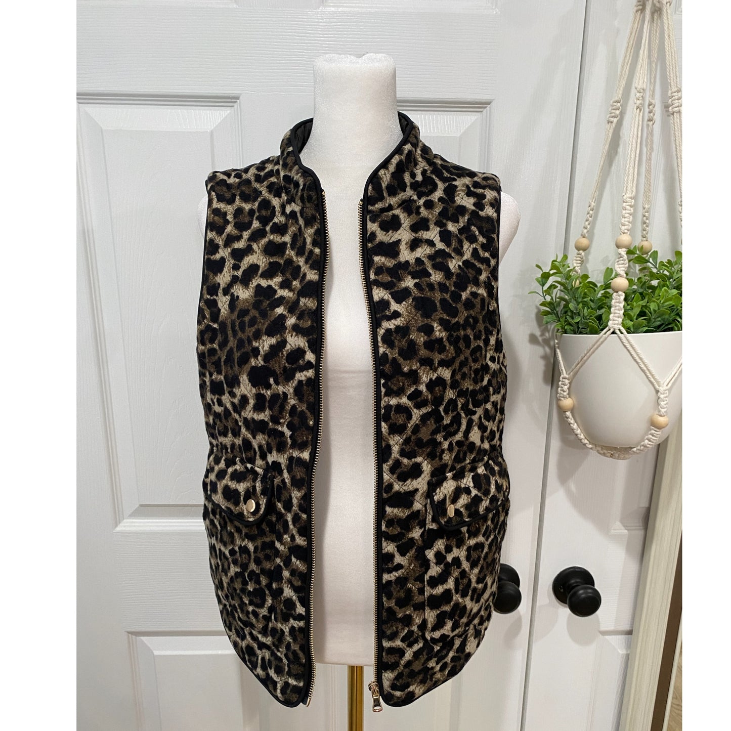 SHE + SKY Animal Print Vest Full Zip Gold Tone Zipper, Pockets - East Coast Bella LLC