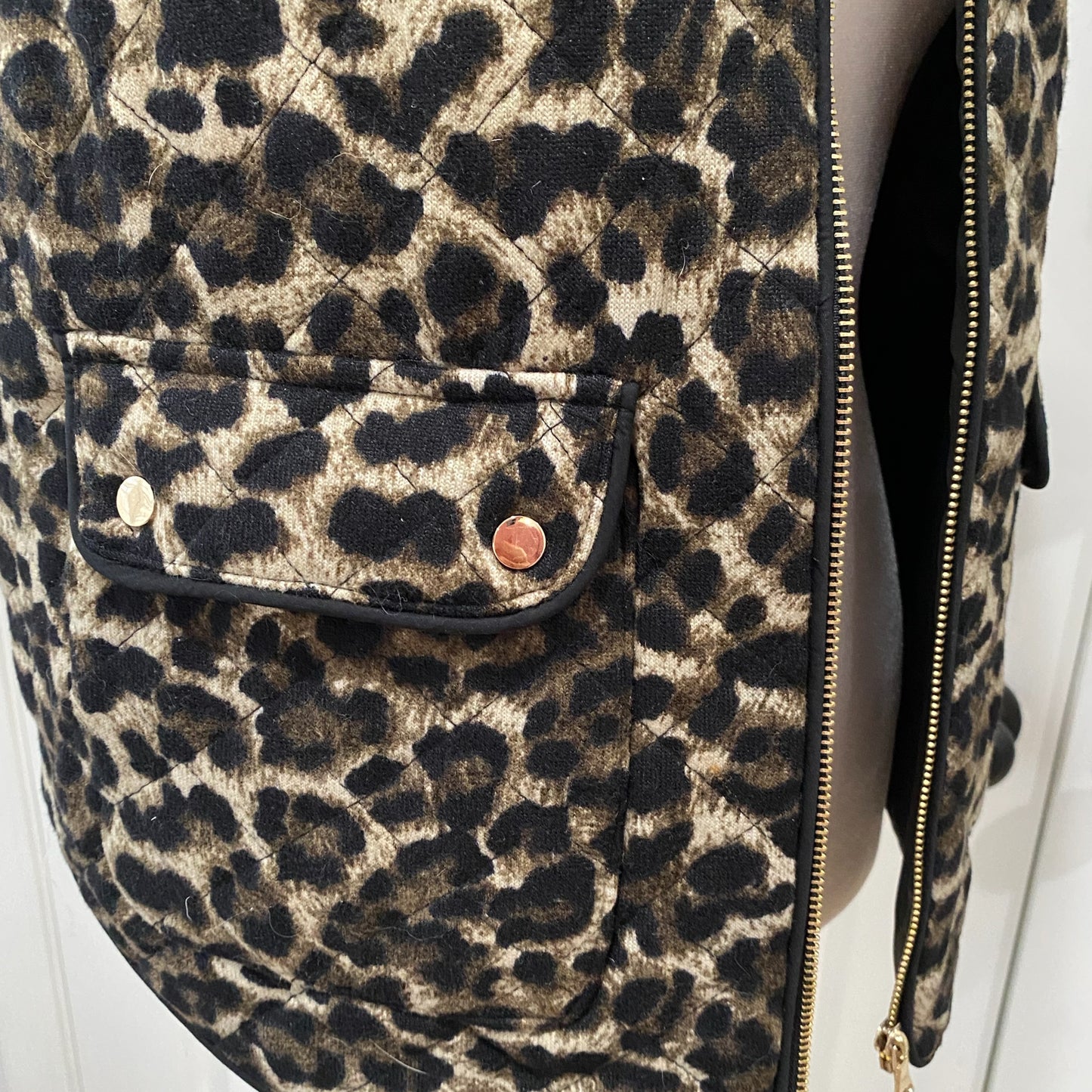 SHE + SKY Animal Print Vest Full Zip Gold Tone Zipper, Pockets - East Coast Bella LLC