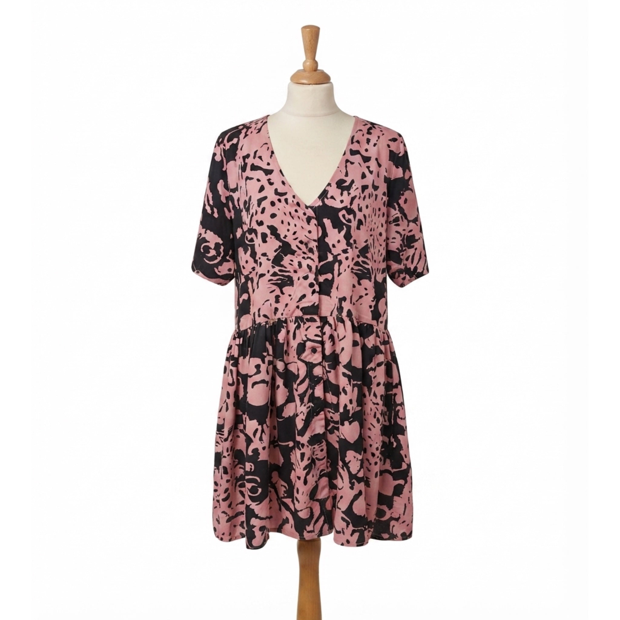 Urban Threads Oversized Button Front Dress in Pink Abstract