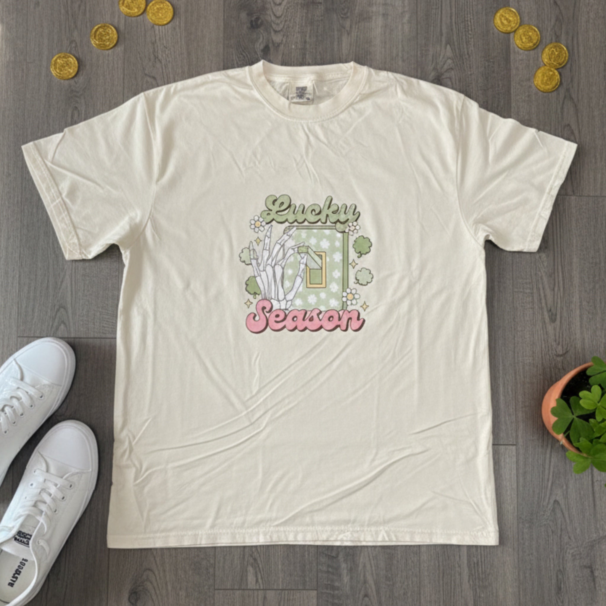 ST PATRICK’S “LUCKY SEASON TURNED ON” Comfort Colors T Shirt Vintage Tee