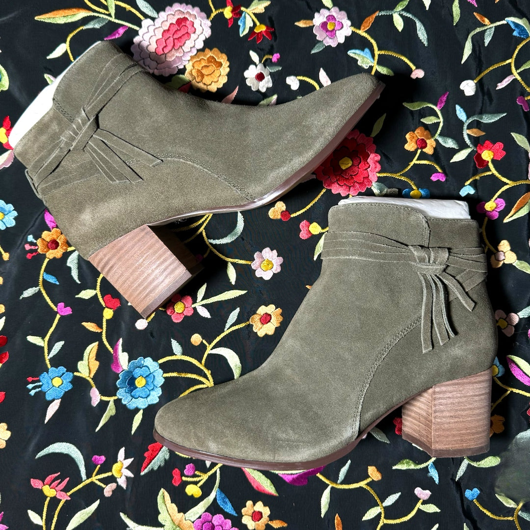 VIOLET & RED Jenna Genuine Leather Olive Green Suede Heeled Ankle Bootie