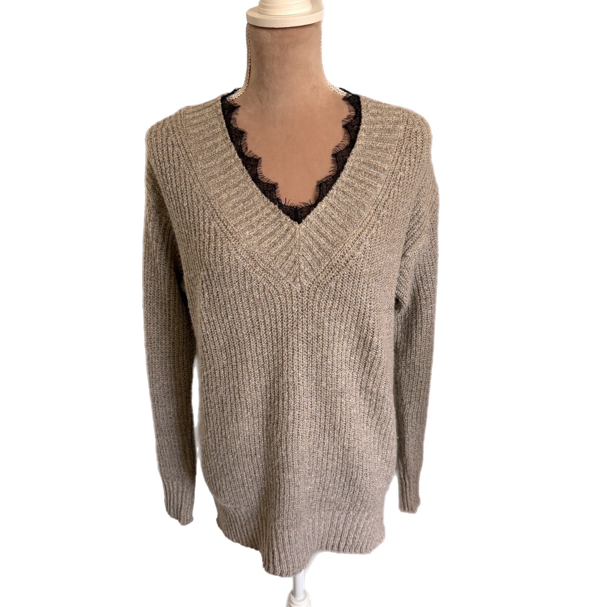 La Miel Boho Heather Beige Lace Trim V-Neck Ribbed Knit Sweater