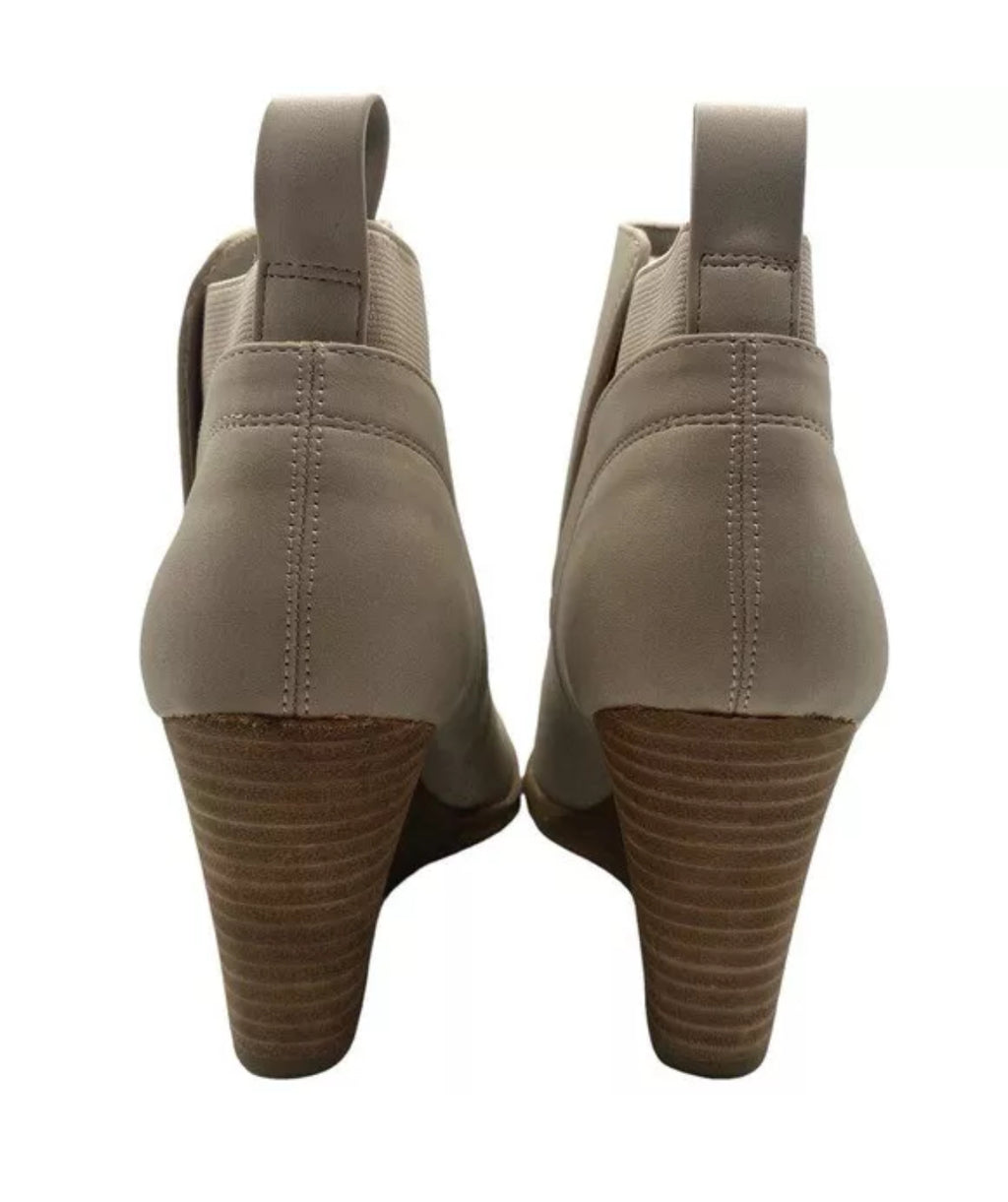DOLCE VITA Gerdie Vegan Leather Comfort Wedge Bootie in Beige