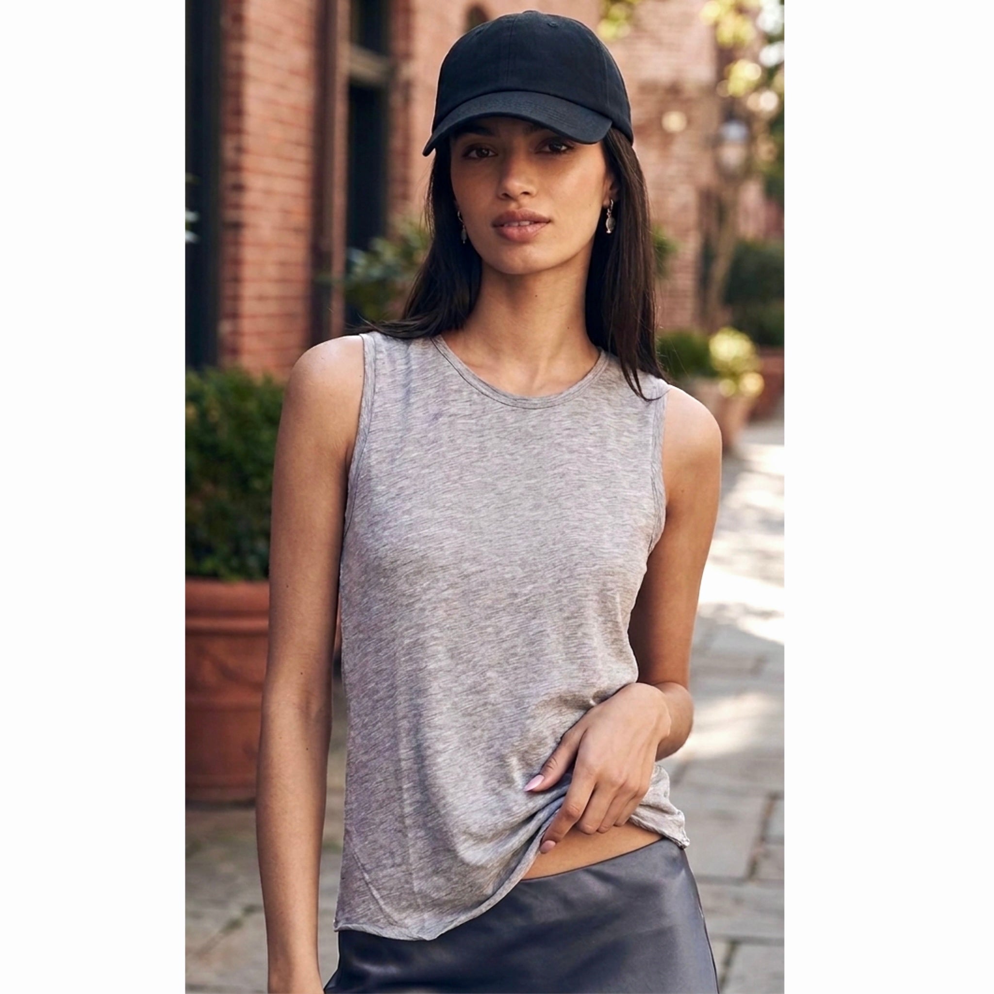 Daisy Rae Everyday Women’s Sleeveless Muscle Tank Raw Hem Heather Grey