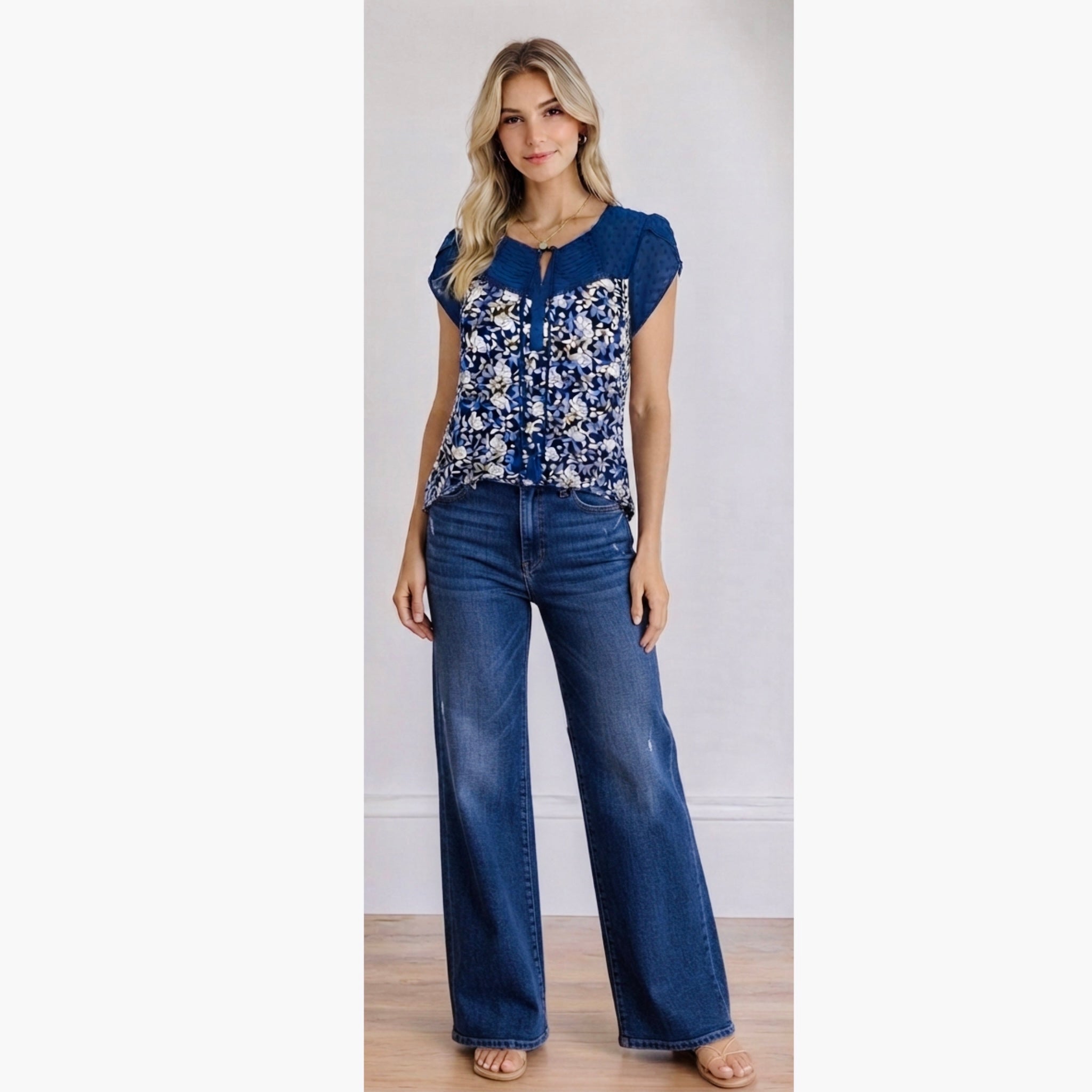 DANIEL RAINN Cottage Floral Lace Short Sleeve Blouse Women’s Top in Blue