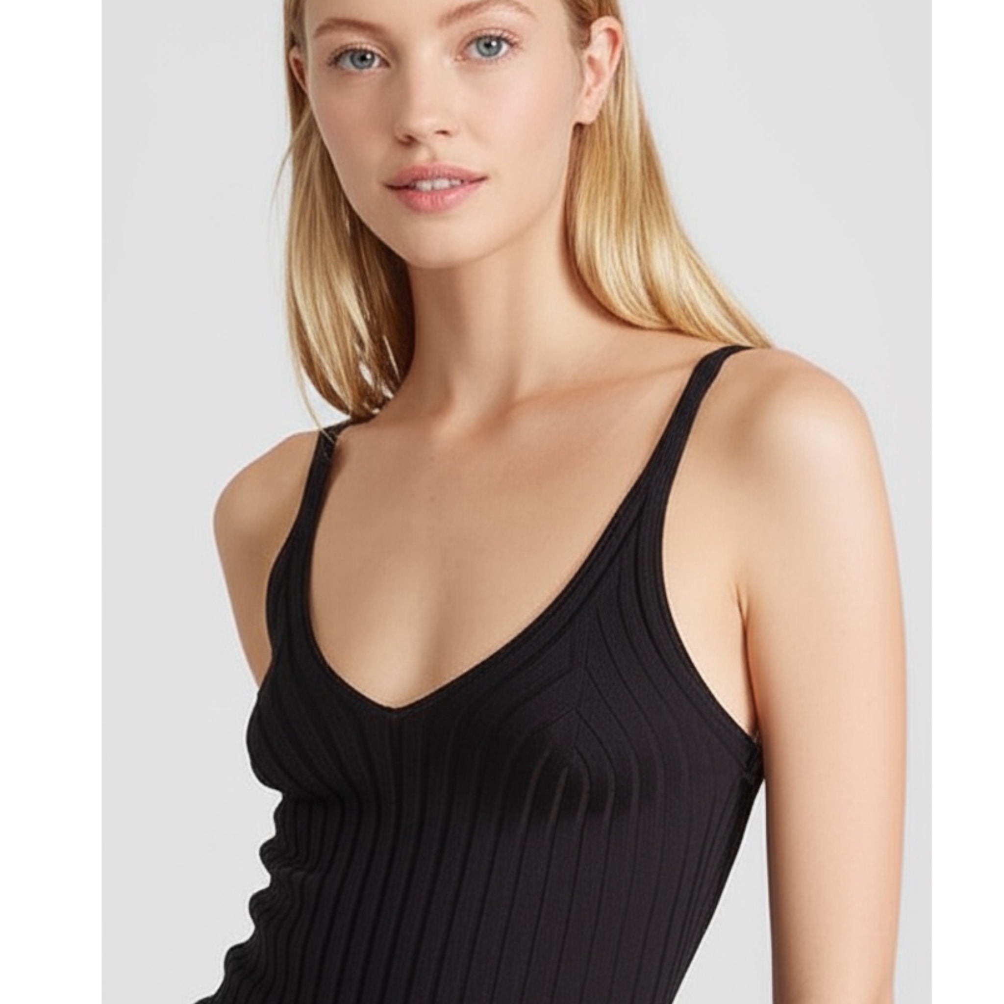 She + Sky Ribbed Knit Lightweight Sweater Tank Top V Neck
