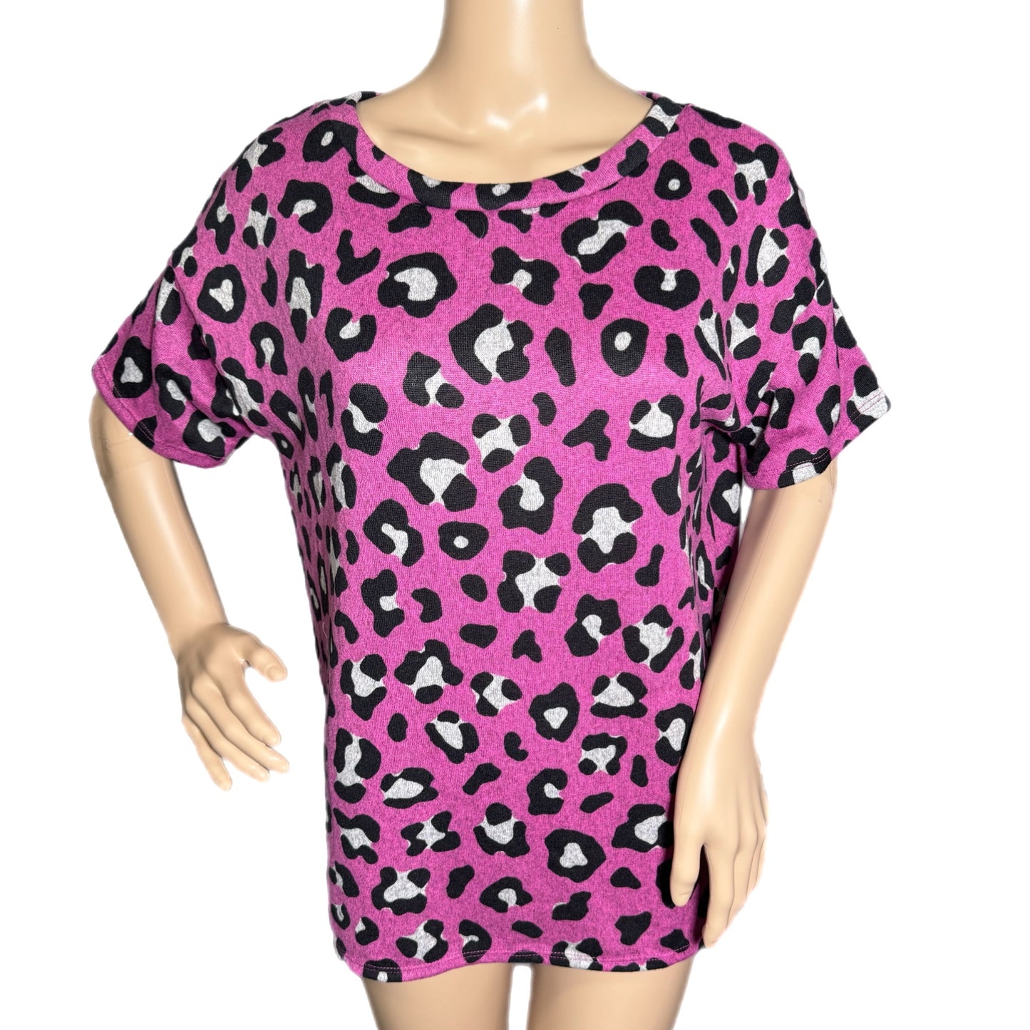 HAPTICS by Holly Harper Short Sleeve Animal Print Purple Knit Top