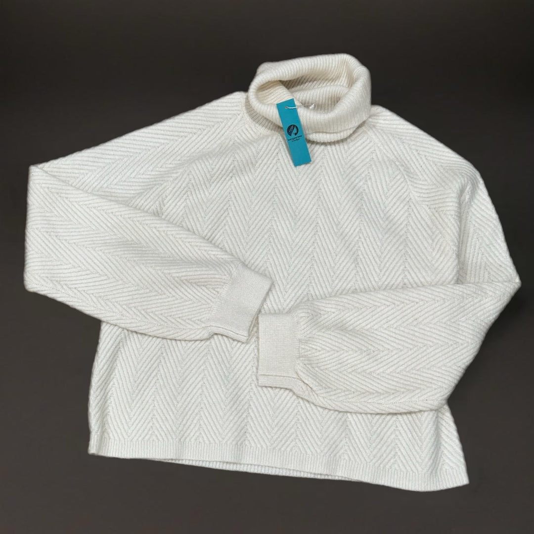 Love Ellie Long Sleeve Cream Turtleneck Knit Sweater Trendy Fit