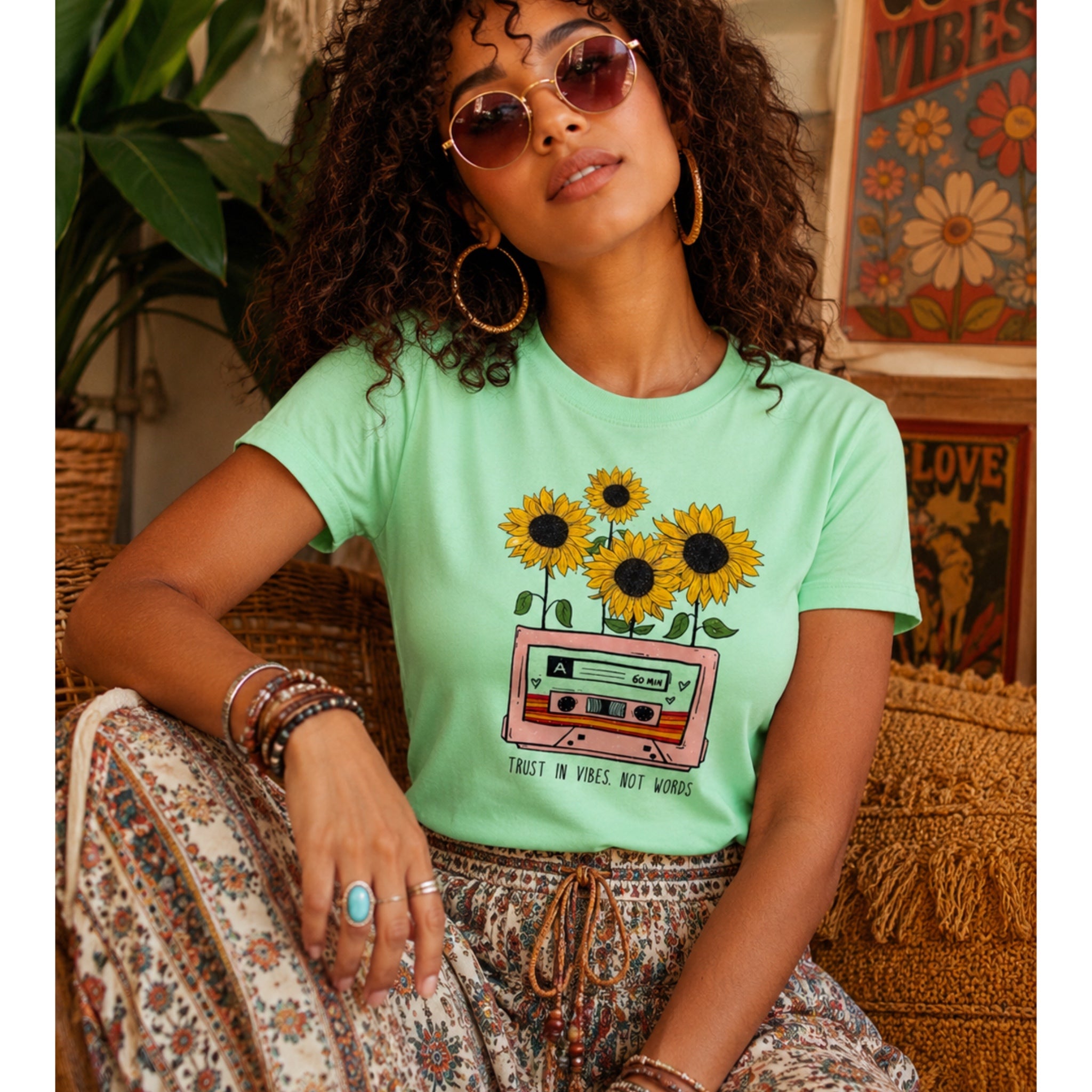 Retro Style TRUST IN VIBES T Shirt Fitted Tee Short Sleeve Mint Green S/M