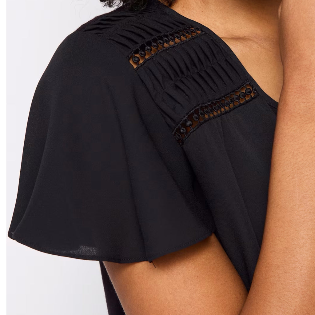 FORTUNE + IVY Stitch Fix Livey Blouse Black Flutter Sleeve Button Front Top