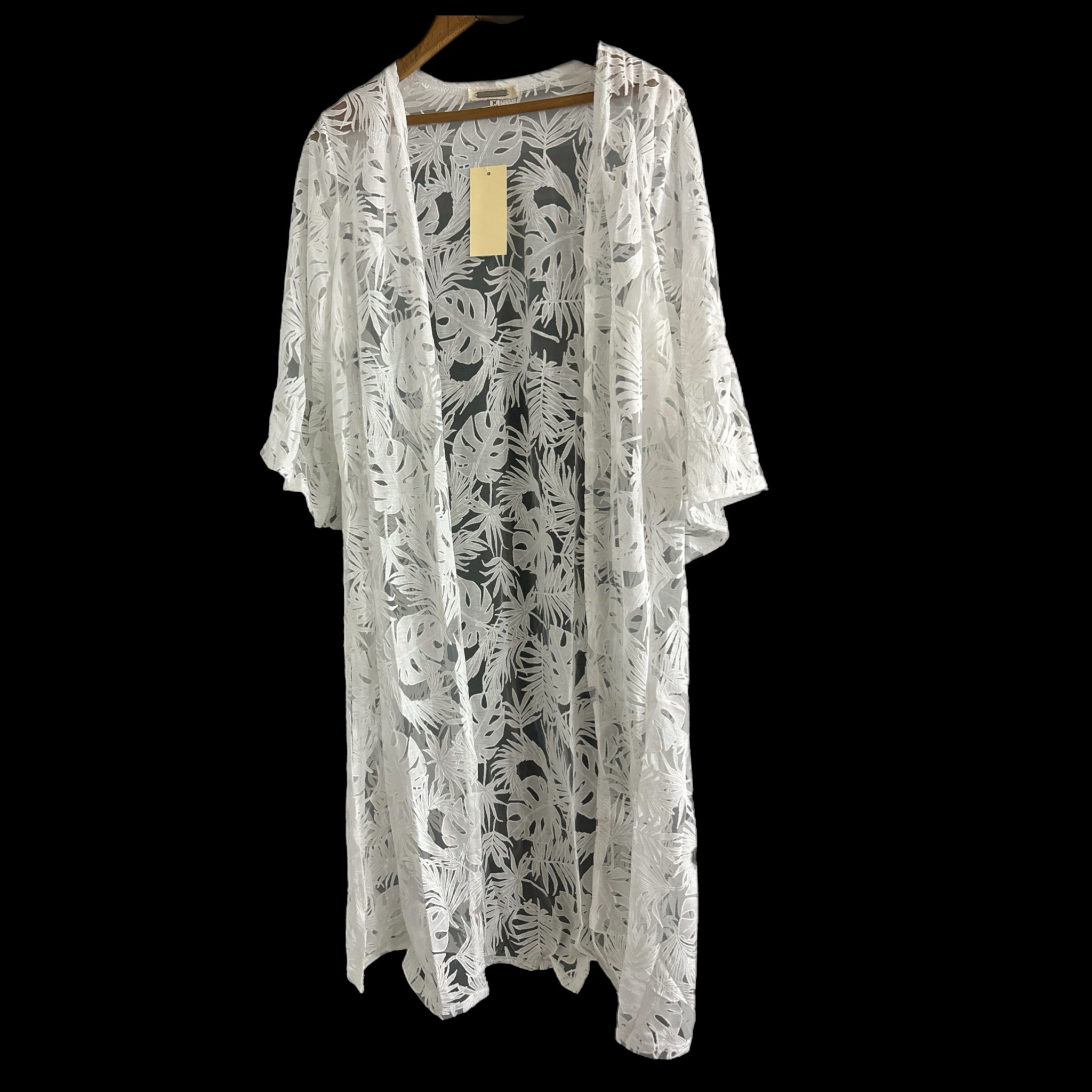 AMBER SKIES Women’s White Lace Kimono Tropical Leaf Design Resort Wear
