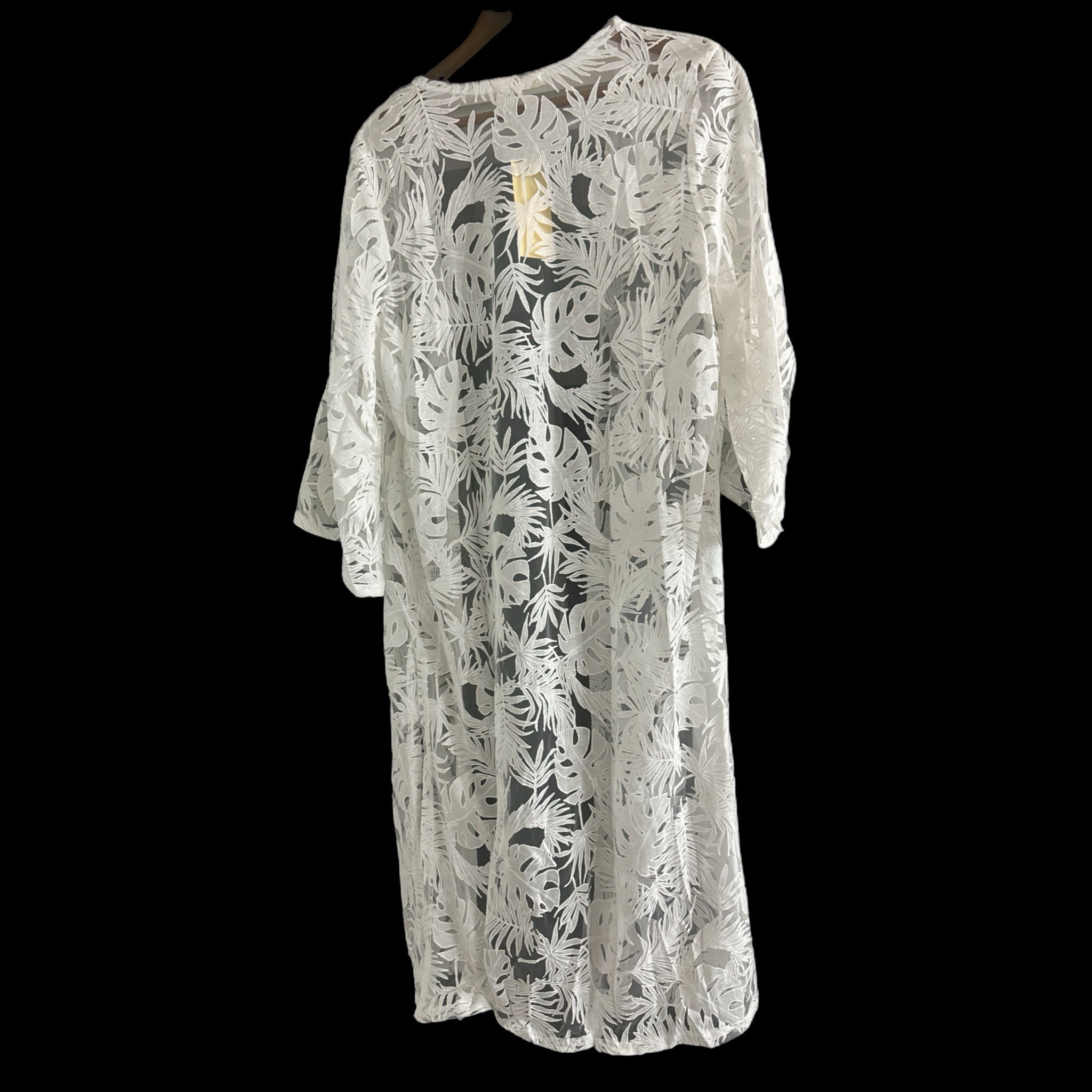 AMBER SKIES Women’s White Lace Kimono Tropical Leaf Design Resort Wear