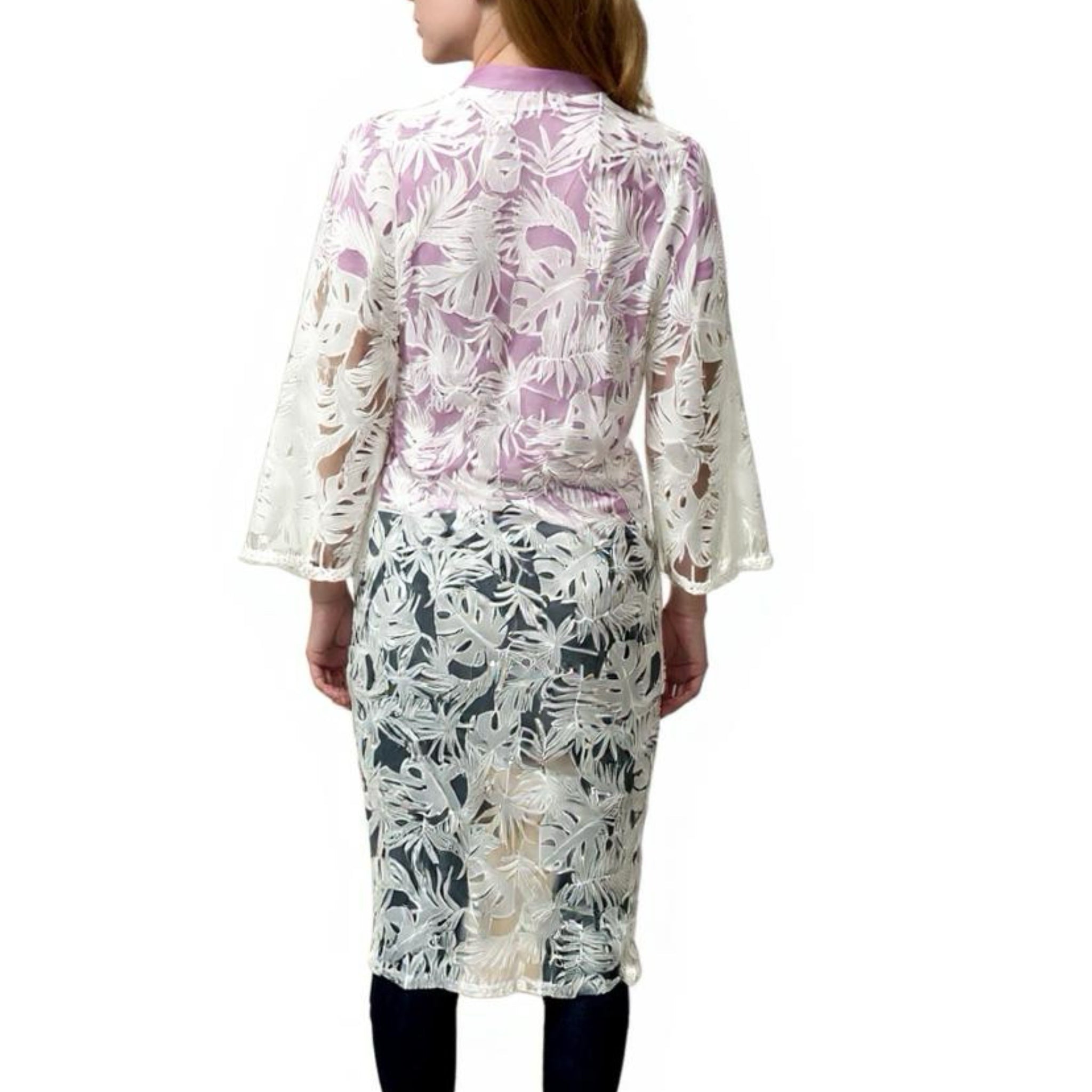 AMBER SKIES Women’s White Lace Kimono Tropical Leaf Design Resort Wear