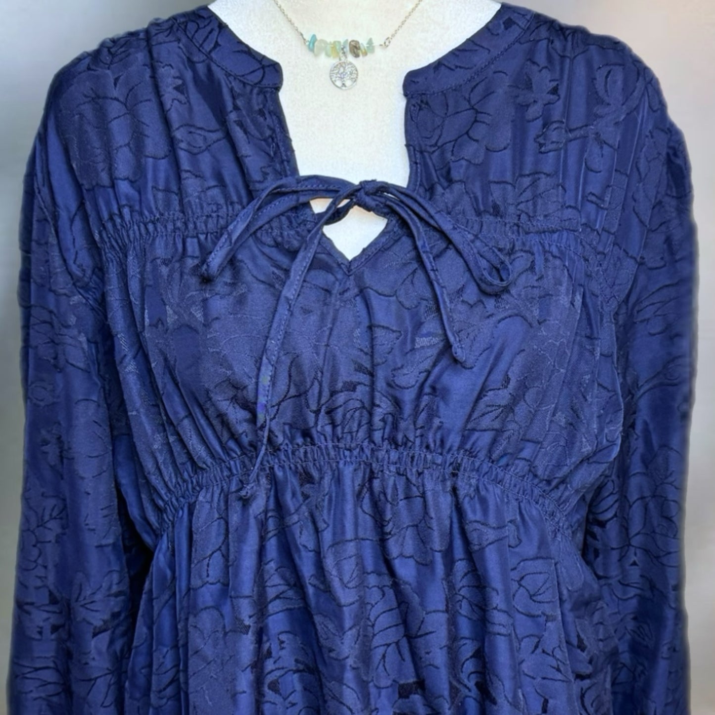 MASON & BELLE Boutique Top Navy Lace Blouse Long Sleeve Cinched Waist