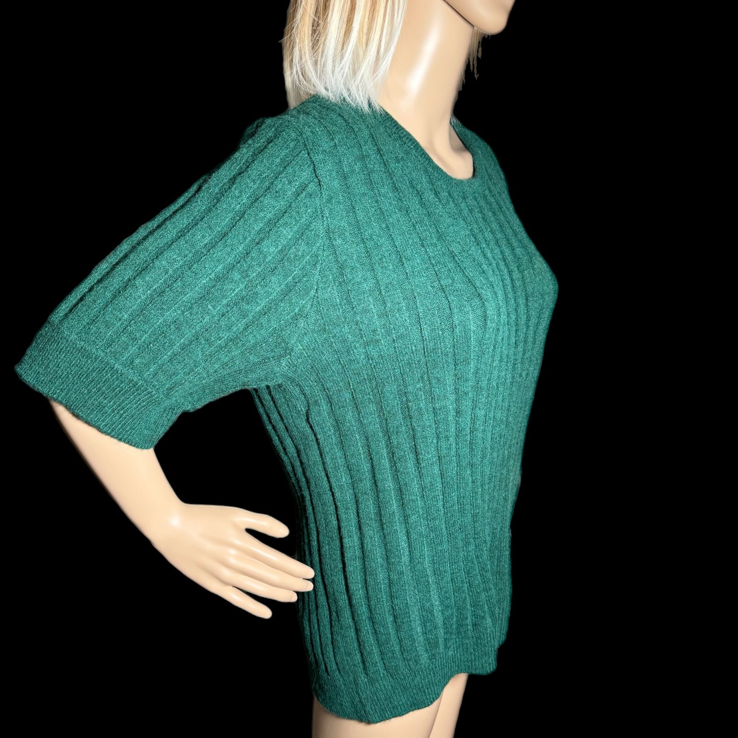 Les Serein Ribbed Short Sleeve Sweater Keyhole Tie Back Pine Green