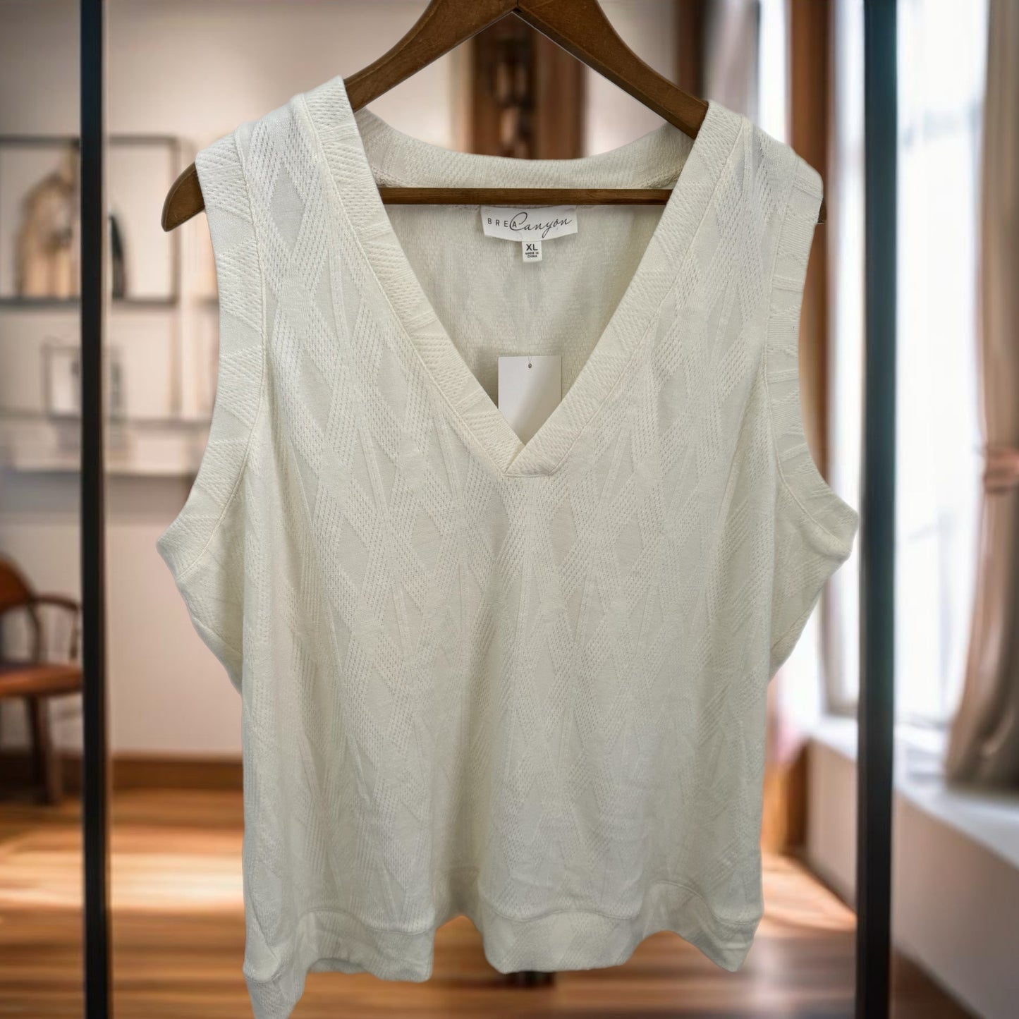 Brea Canyon Ivory Textured Sleeveless V-Neck Sweater Vest Tank