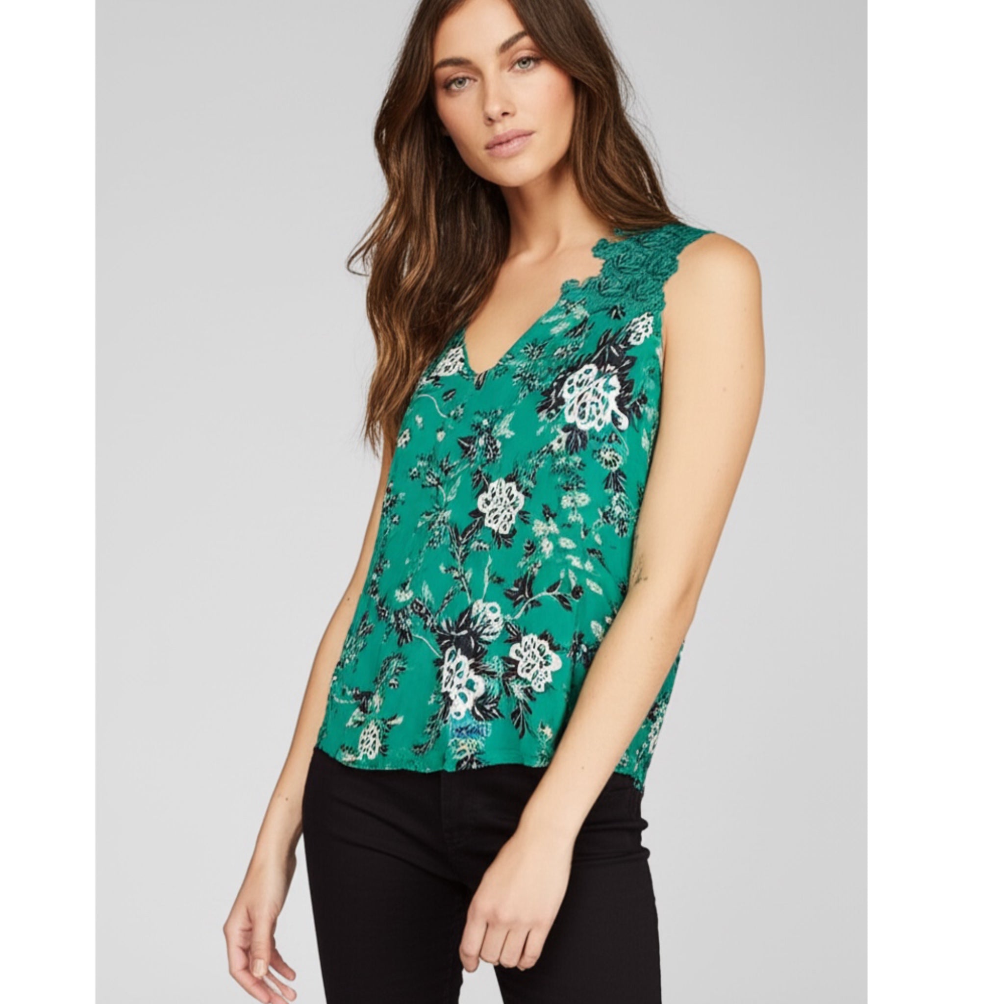Daniel Rainn Tropical Green Floral Sleeveless Blouse Crochet Lace