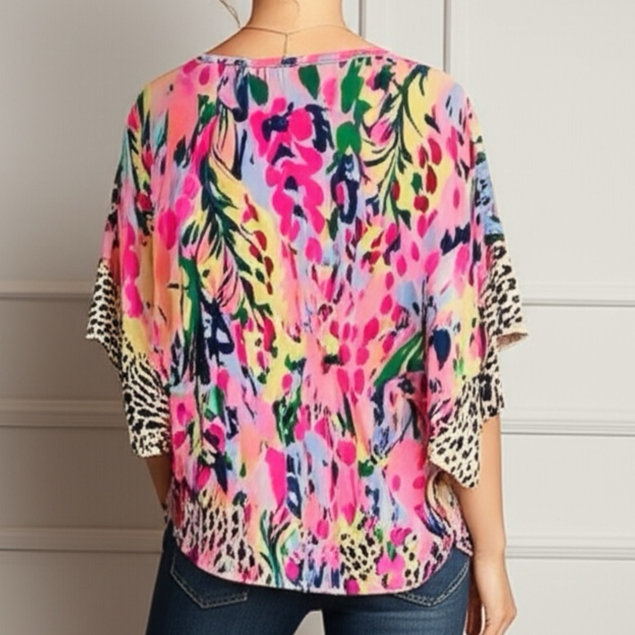 Beeson River Top Feeling Bold Fuchsia Floral Animal Print Ruffle Short Sleeve Blouse (S, M, L)