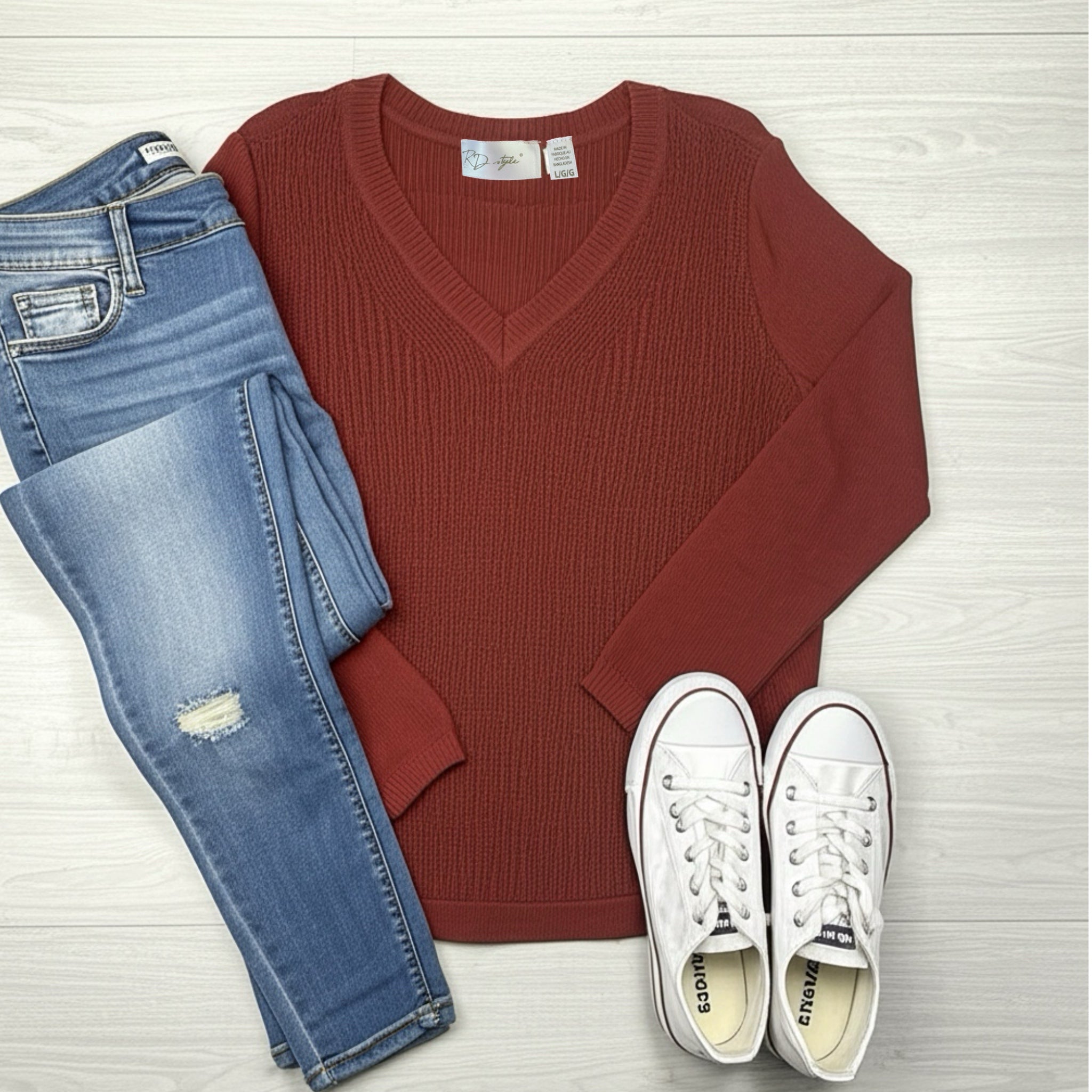STITCH FIX RD STYLE Women's Long Sleeve Josslyn V Neck Sweater Rust Red