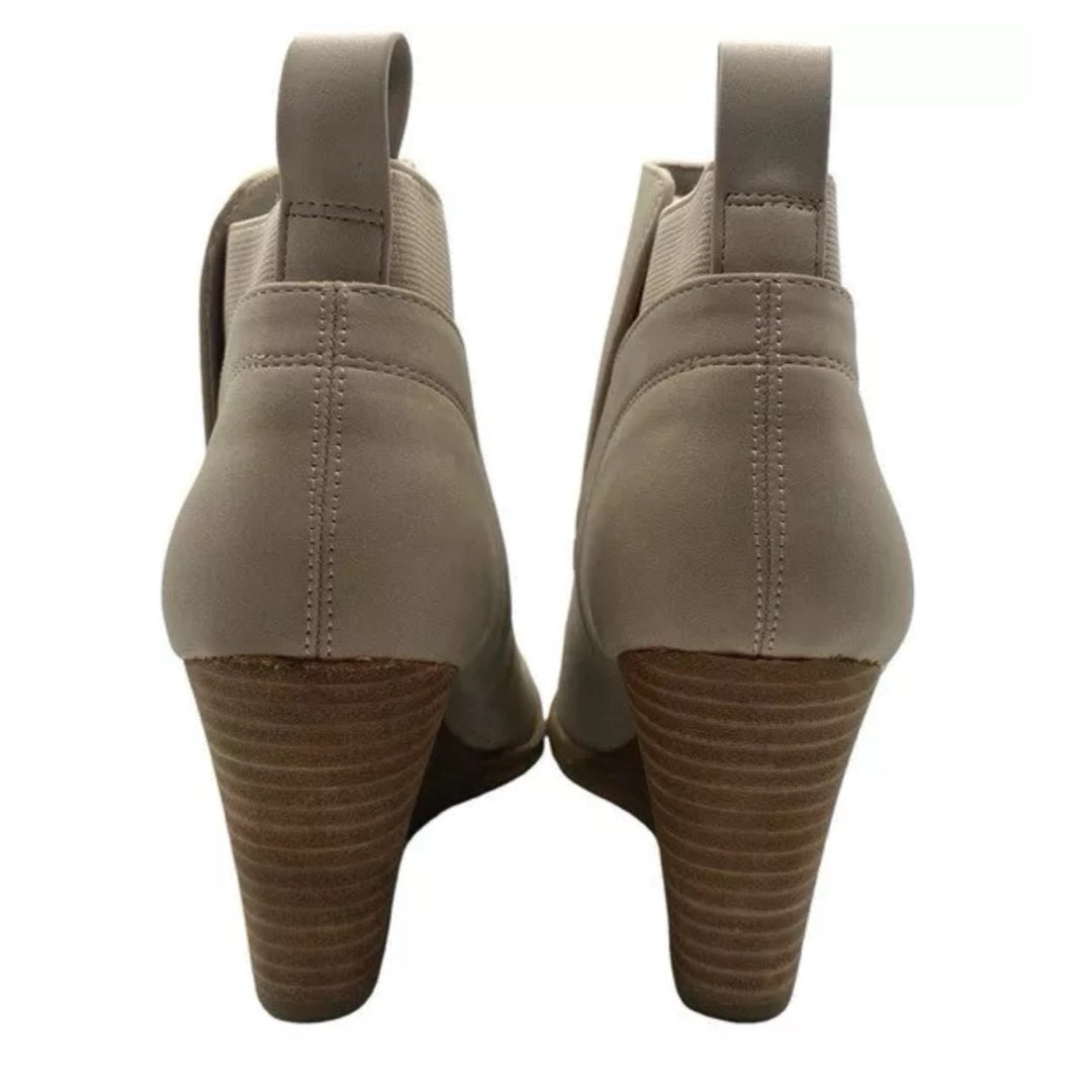 DOLCE VITA Gerdie Vegan Leather Comfort Wedge Bootie in Beige