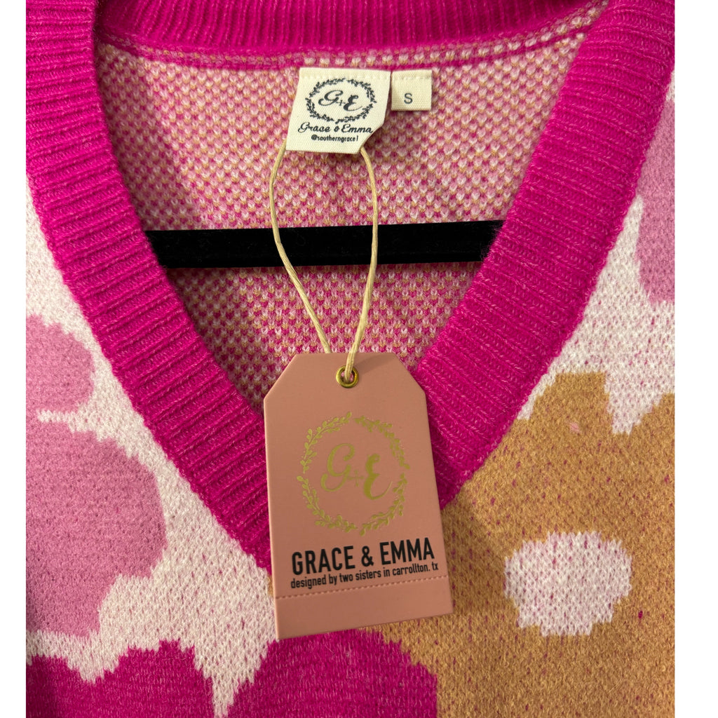 SOUTHERN GRACE Dazed For Days Floral V Neck Sweater in Pink Beige